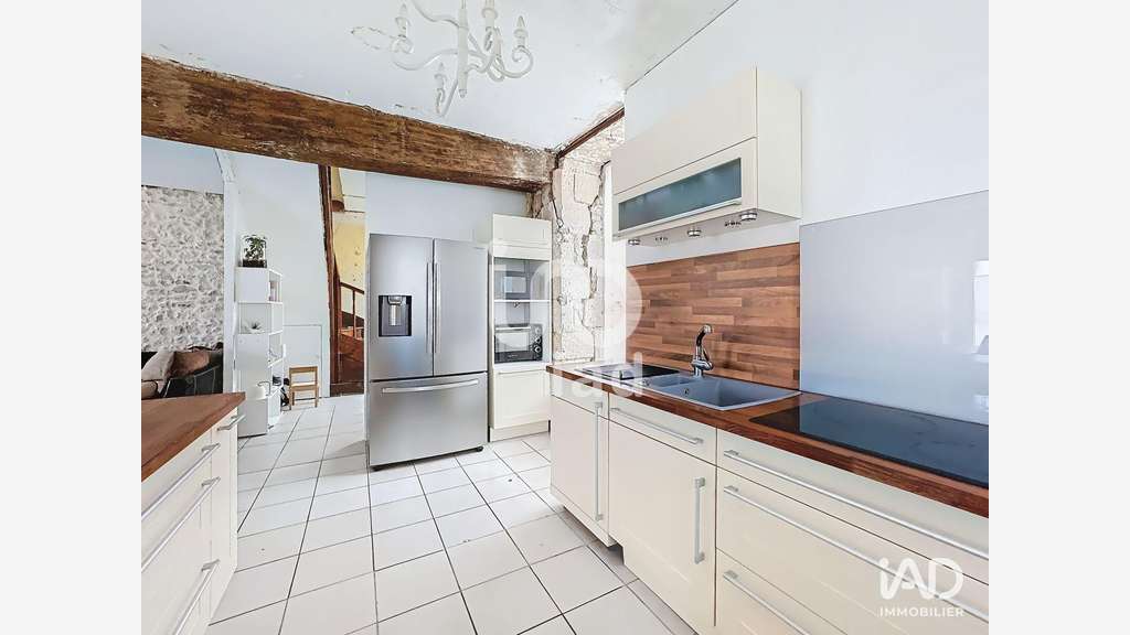 AV immeuble mixte 225m² Nouans-les-Fontaines