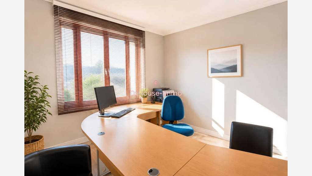Vente local commercial 100m² à Oloron Sainte Marie