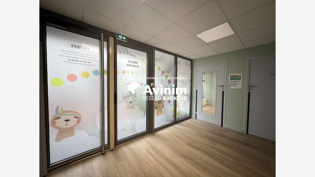 Vente local commercial 320m² gare de Orsay Guichet