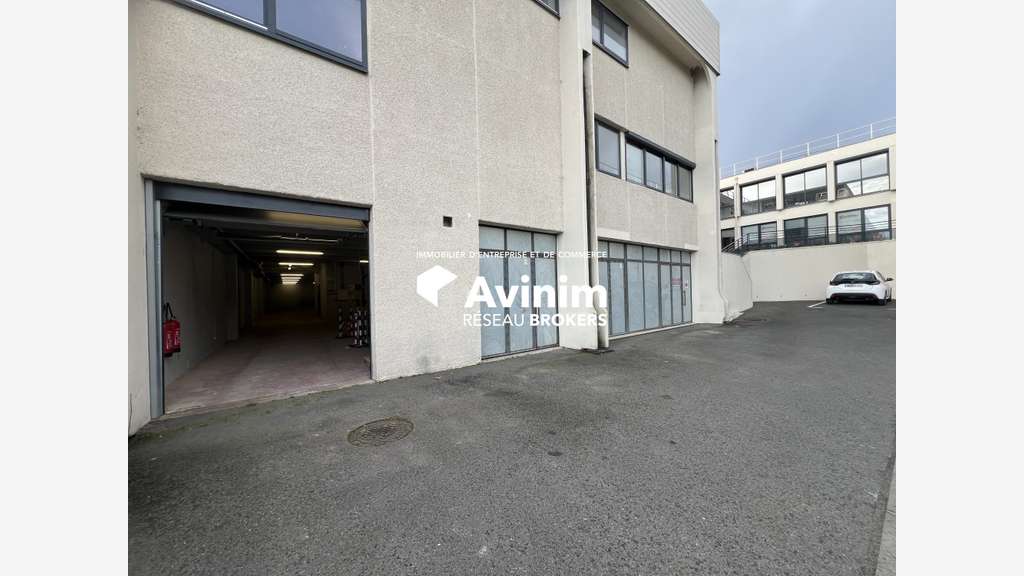 Local commercial 670m² Palaiseau Zone des Glaises