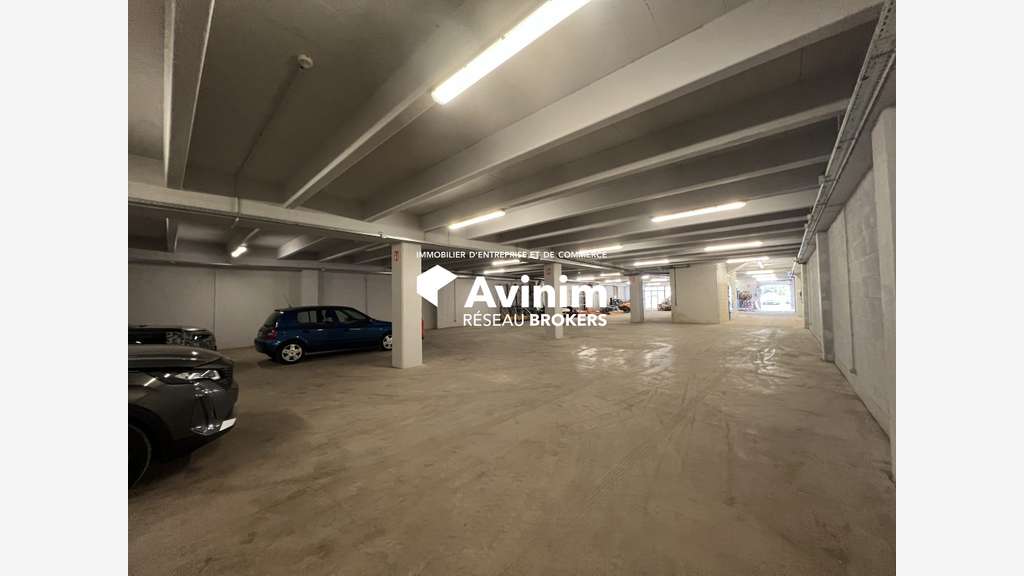 Local commercial 670m² Palaiseau Zone des Glaises