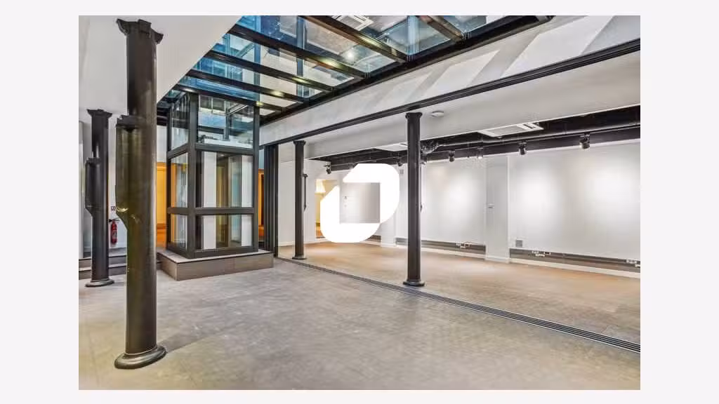 Vente Local commercial 900m² Paris