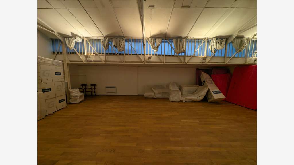 Local libre 129m² Paris 11e Passage de Main d’Or