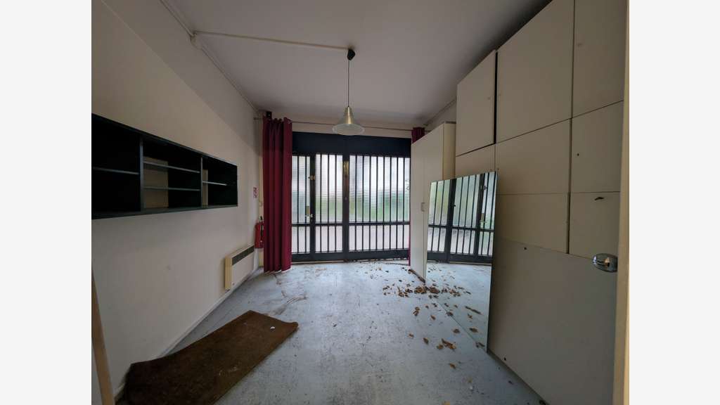 Local libre 129m² Paris 11e Passage de Main d’Or