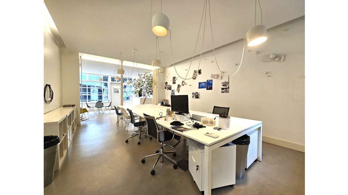 Local commercial 95m² Pass. St Bernard 75011