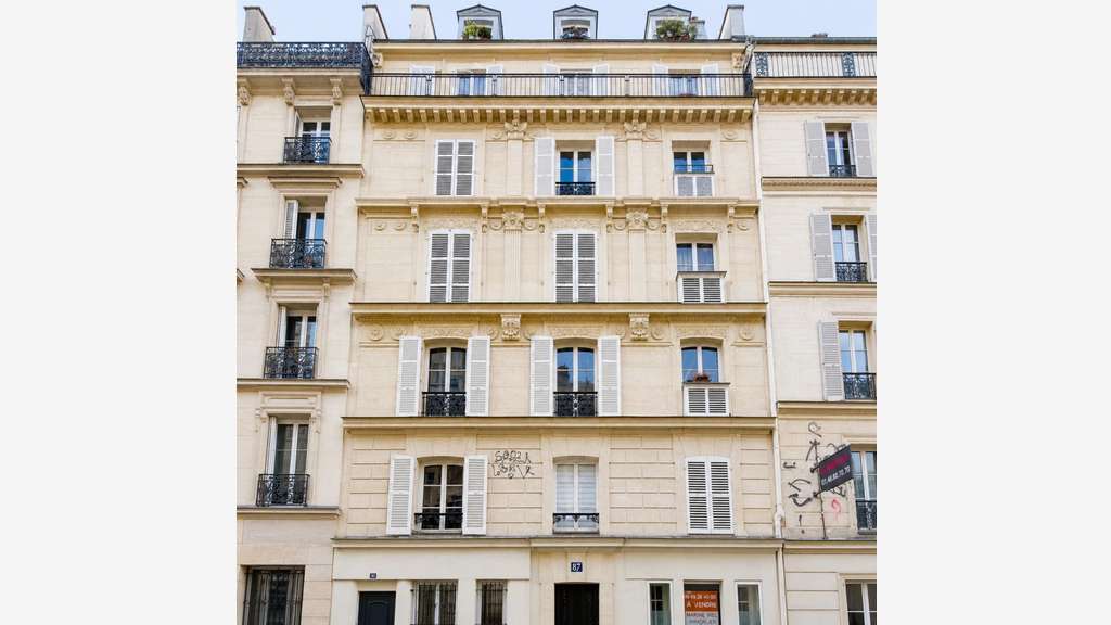 Local commercial refait à neuf 19m² à Paris 11e