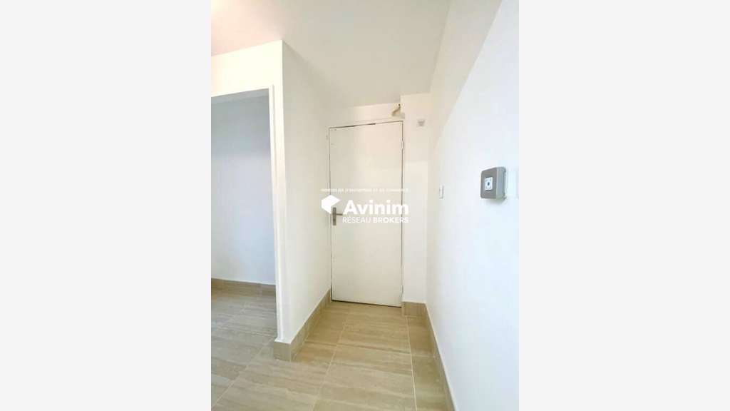 Local 52m² à vendre à Paris 11e Folie-Méricourt