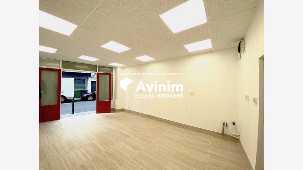 Local 52m² à vendre à Paris 11e Folie-Méricourt