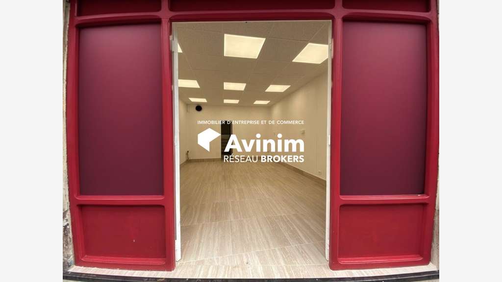 Local 52m² à vendre à Paris 11e Folie-Méricourt