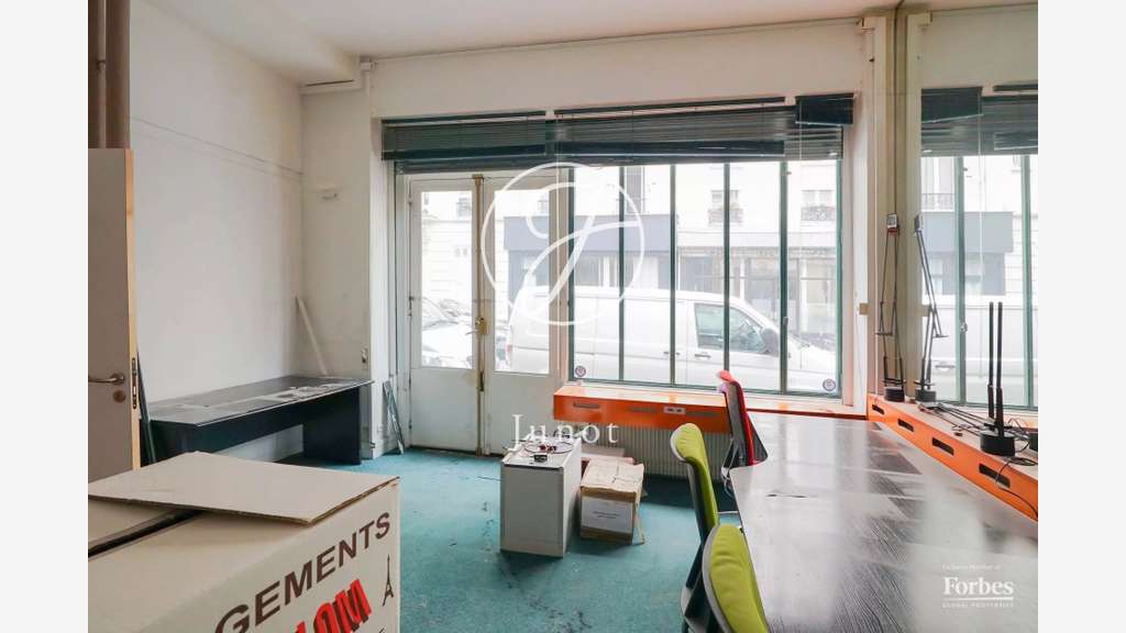 Local commercial 112m² Paris 11e Parmentier 