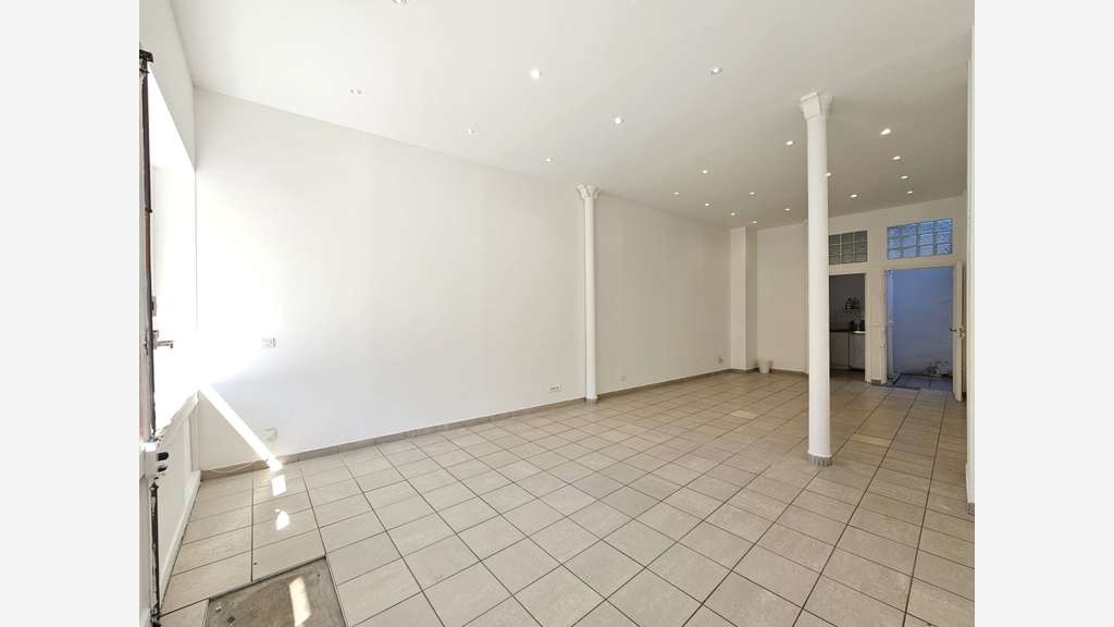 AV murs commerciaux 51m² à Paris 11 Père-Lachaise