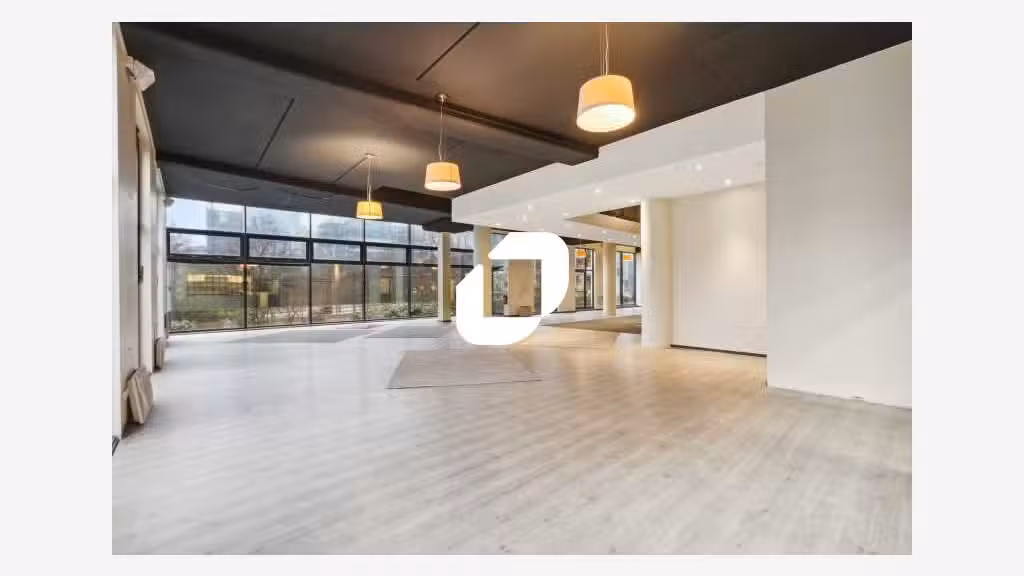 Vente Local commercial 391m² Paris