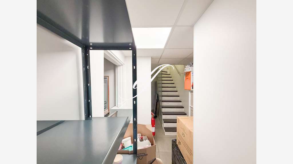 AV local commercial 125m² Paris 75014 Av du Maine