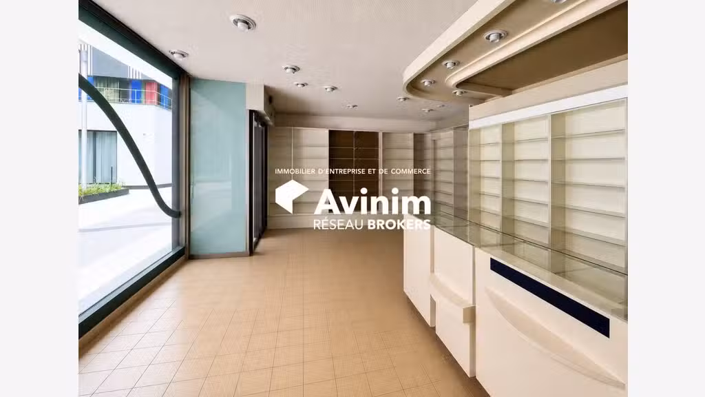 À vendre local commercial à Paris 15ᵉ Beaugrenelle