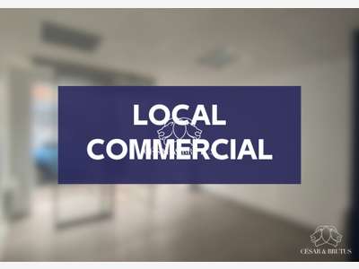 A vendre local commercial avec studio à Paris 16e