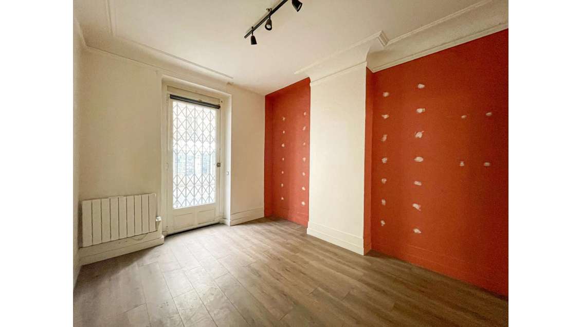 Vente local 26m² rue Damrémont à Paris 18e