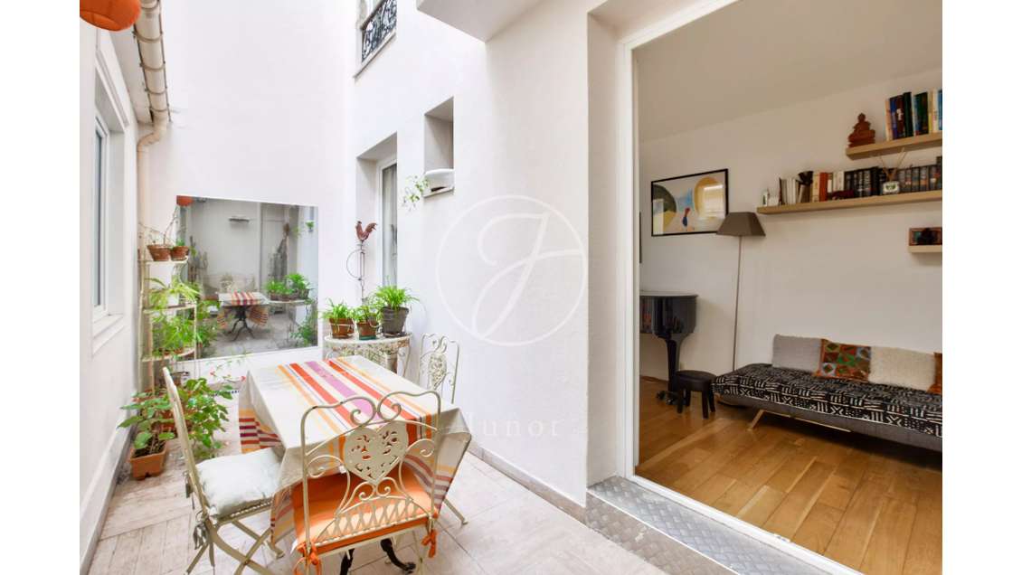 Profession libérale 90m² Paris 18e Germain Pilon  