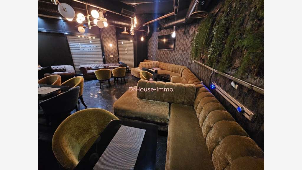 A vendre murs libres restaurant 97m² à Paris 18e
