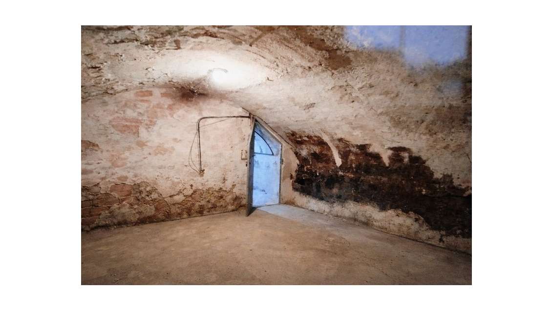 Lot de caves à vendre Paris 19eme rue de Meaux