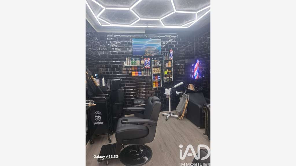 Vente dab salon de coiffure 14m² à Paris 75020