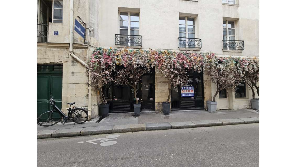 Vente murs commerciaux libres 92m² Paris 4e Marais