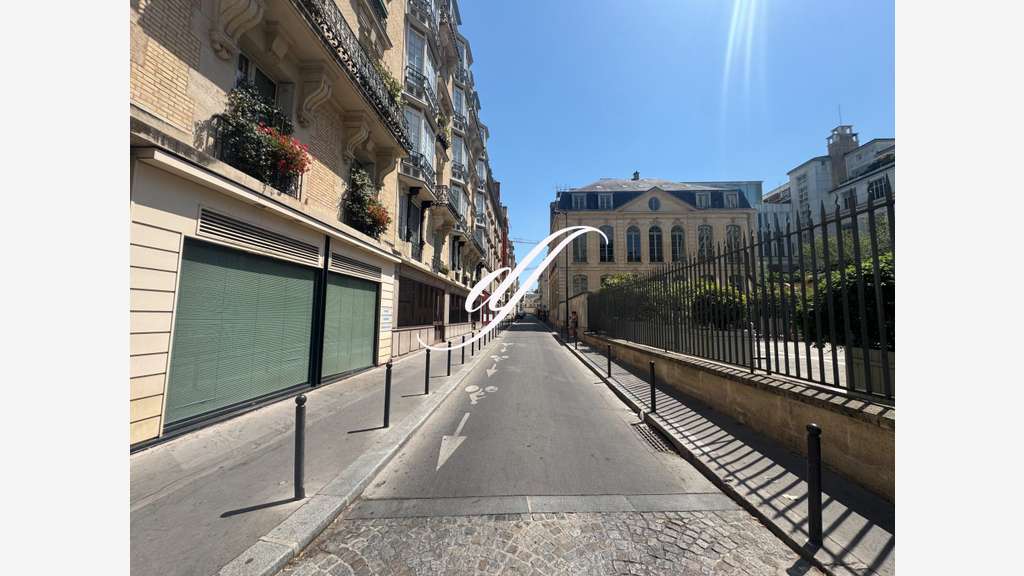 Local 150m² à vendre Paris Notre-Dame-des-Champs