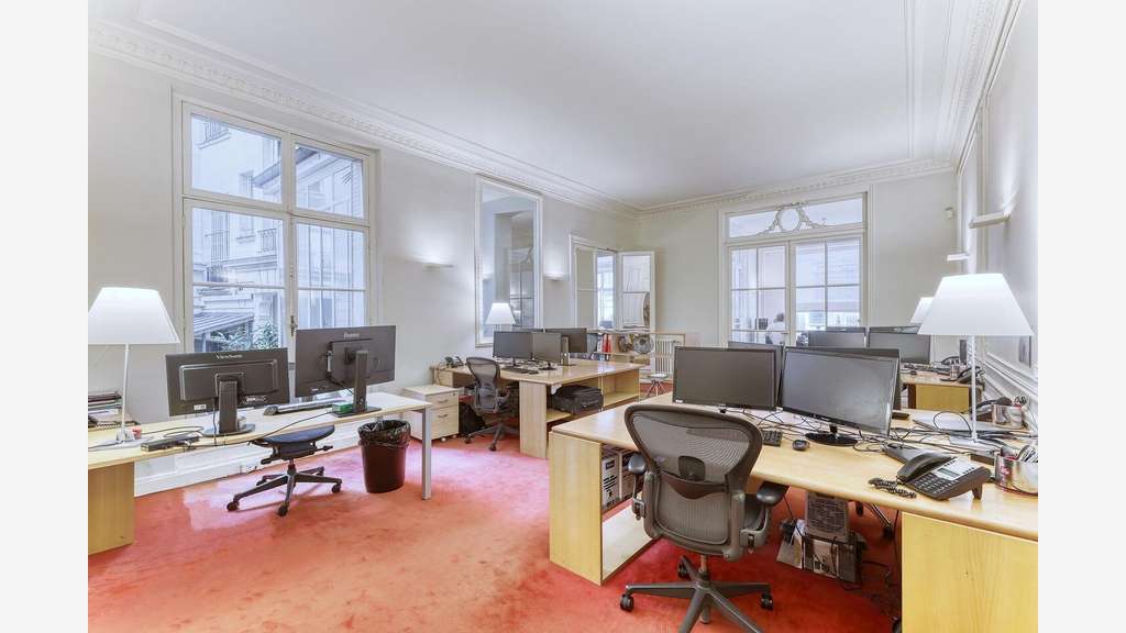 Location bureaux 267m² Paris 75016 Haussmannien