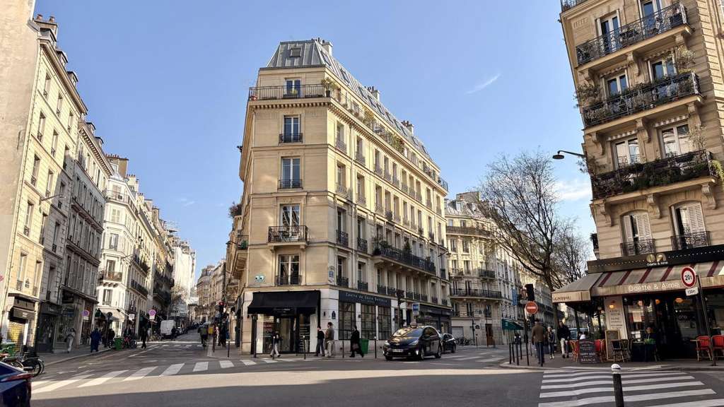 AV local commercial 40m² Paris 09 quartier animé