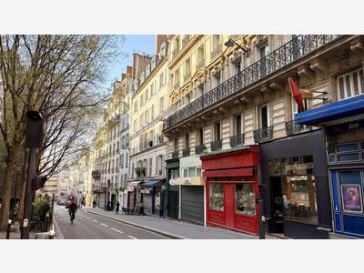 AV local commercial 40m² Paris 09 quartier animé
