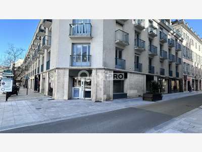 Local commercial bureaux de 378m² à vendre à Pau