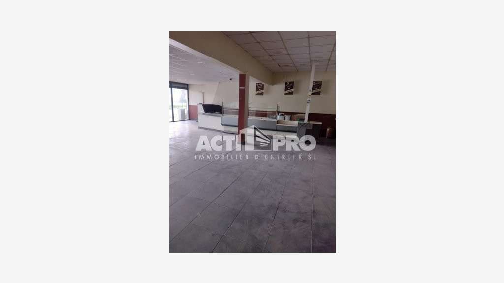 Vente bâtiment commercial 1600 m² à Perpignan