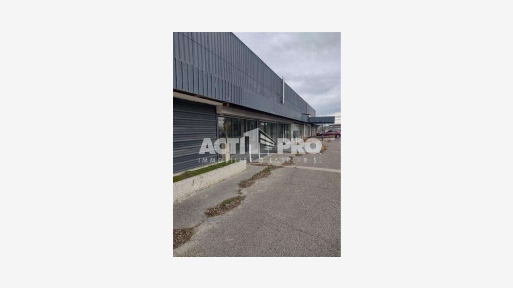 Vente bâtiment commercial 1600 m² à Perpignan