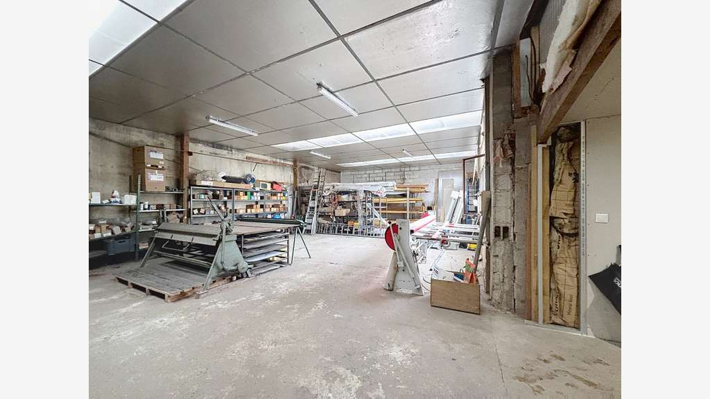 Vente local professionnel 150m² à Petit-Couronne