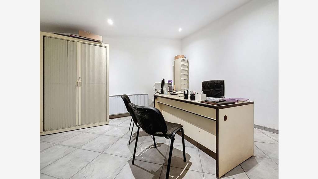 Vente local professionnel 150m² à Petit-Couronne