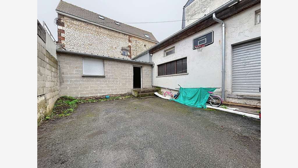 Vente local professionnel 150m² à Petit-Couronne