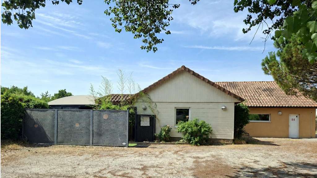 Vente immeuble commercial 200m² à Pfastatt