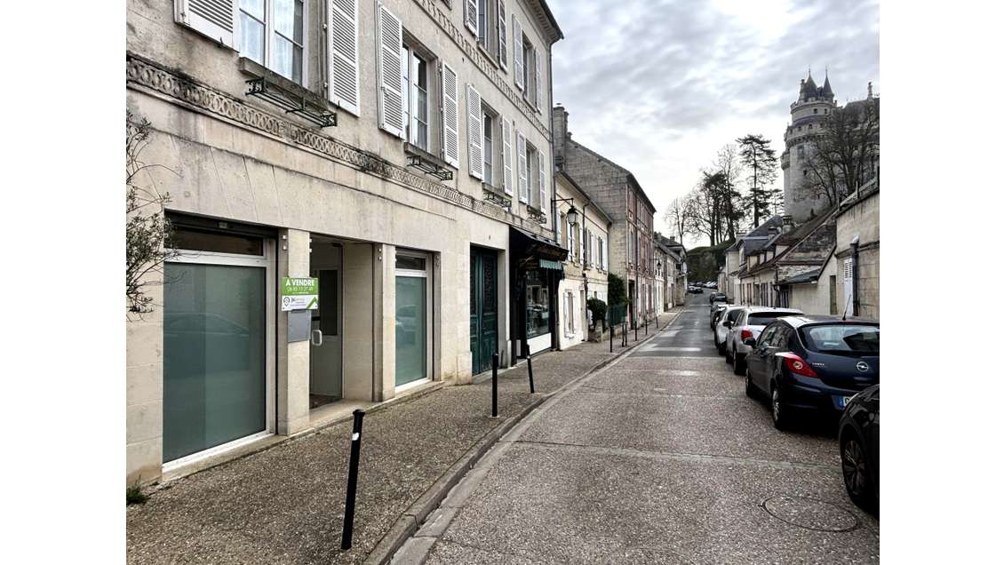 Vente local commercial 111m² à Pierrefonds
