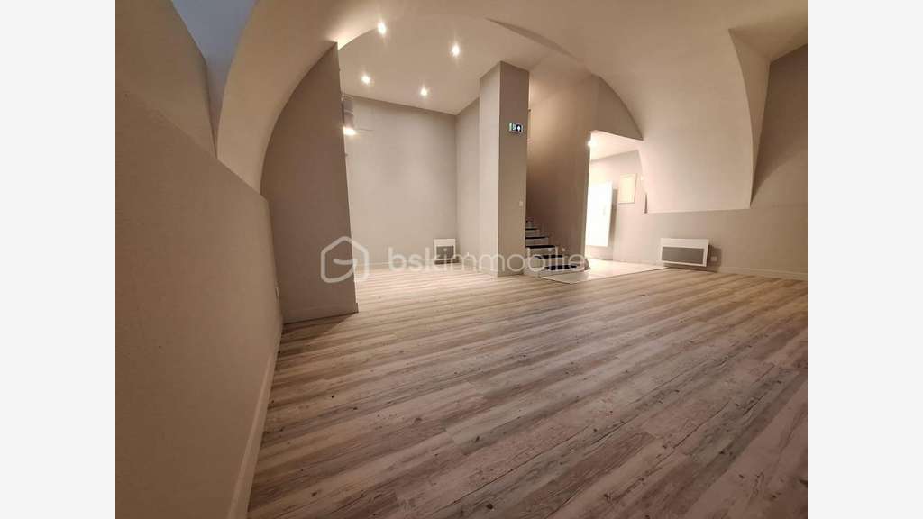 AV local commercial 145m² refait à neuf Pithiviers