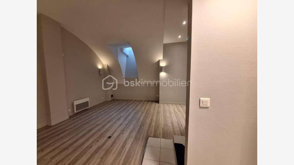 AV local commercial 145m² refait à neuf Pithiviers