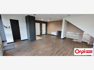 Vente local commercial 57m² à St Laurent de la Mer