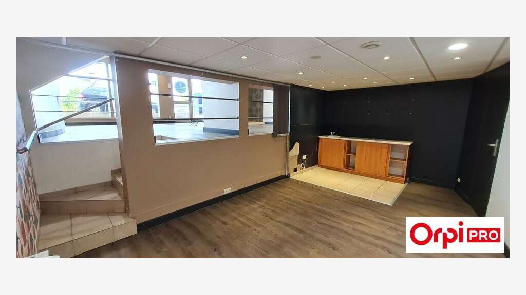 Vente local commercial 57m² à St Laurent de la Mer