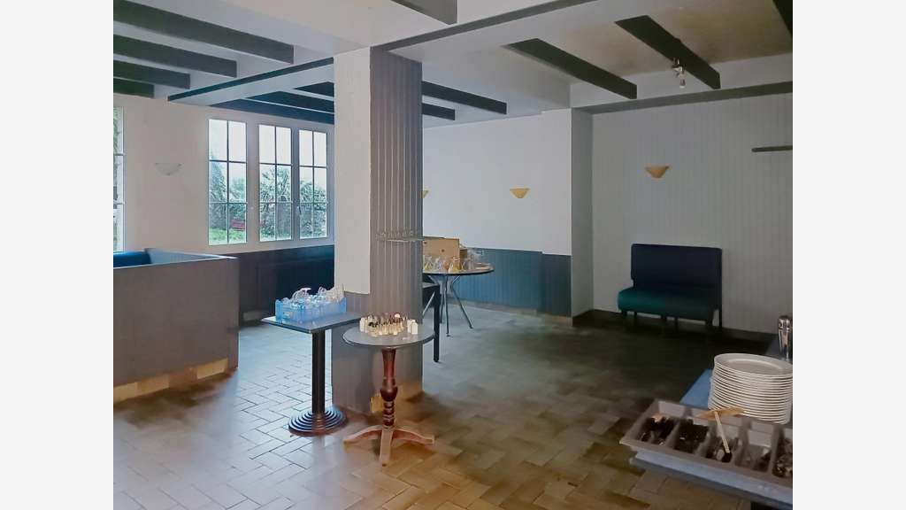 Vente local commercial de 127m² à Plomodiern