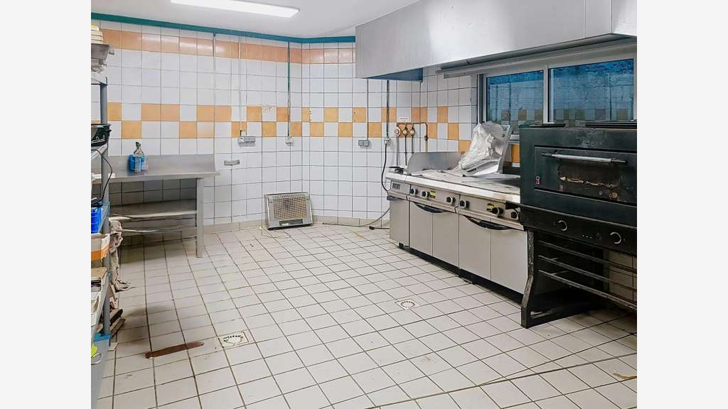 Vente local commercial de 127m² à Plomodiern