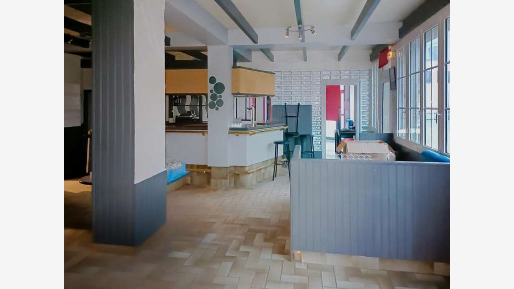 Vente local commercial de 127m² à Plomodiern