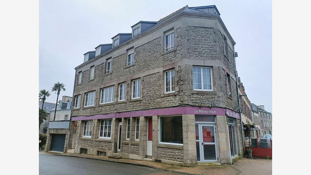 Vente local commercial de 127m² à Plomodiern