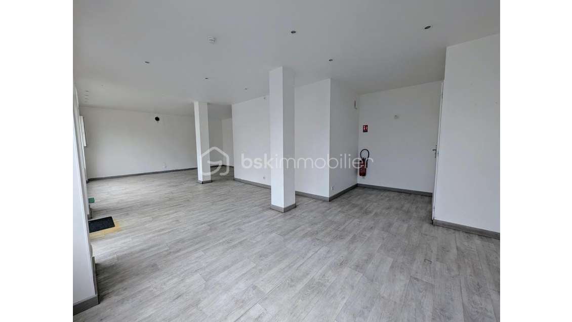 A vendre local commercial de 58m² centre Plumergat