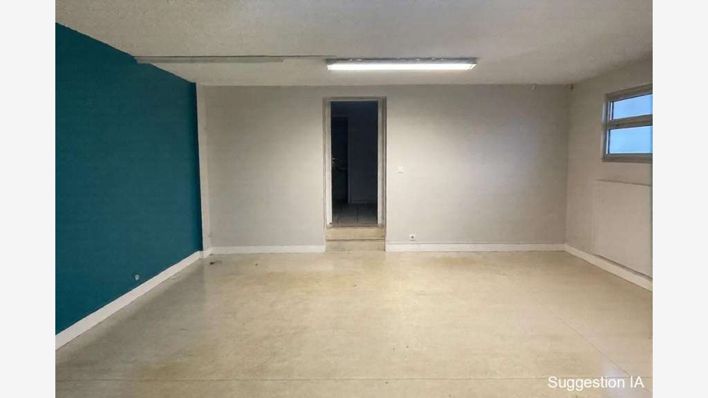 Vente local professionnel de 187m² à Poissy centre