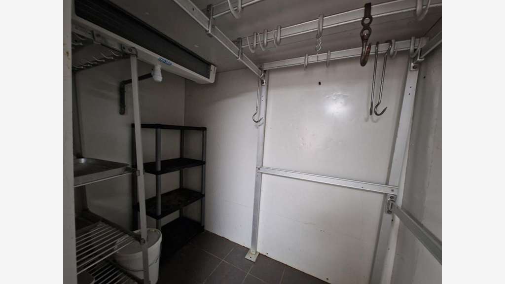 Vente murs commerciaux loués 129m² Sud Poitiers
