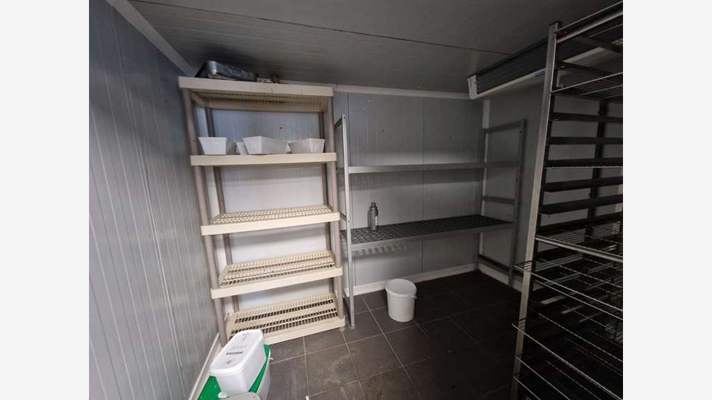Vente murs commerciaux loués 129m² Sud Poitiers