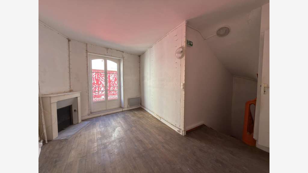 Poitiers Centre-ville Plateau — Local commercial 8